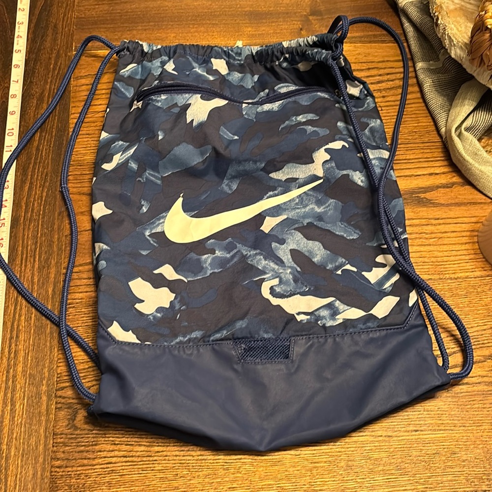 Nike drawstring bag